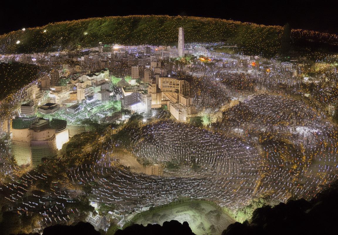 AC米兰意甲焦点战上演逆转胜利，积分榜登顶引爆争冠悬念